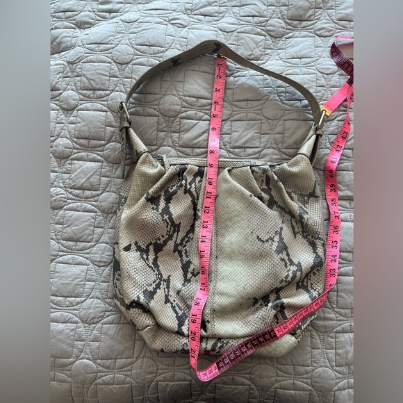 Calvin Klein Python-Look Leather Hobo Style
Handbag with Zipper. - Picture 11 of 14